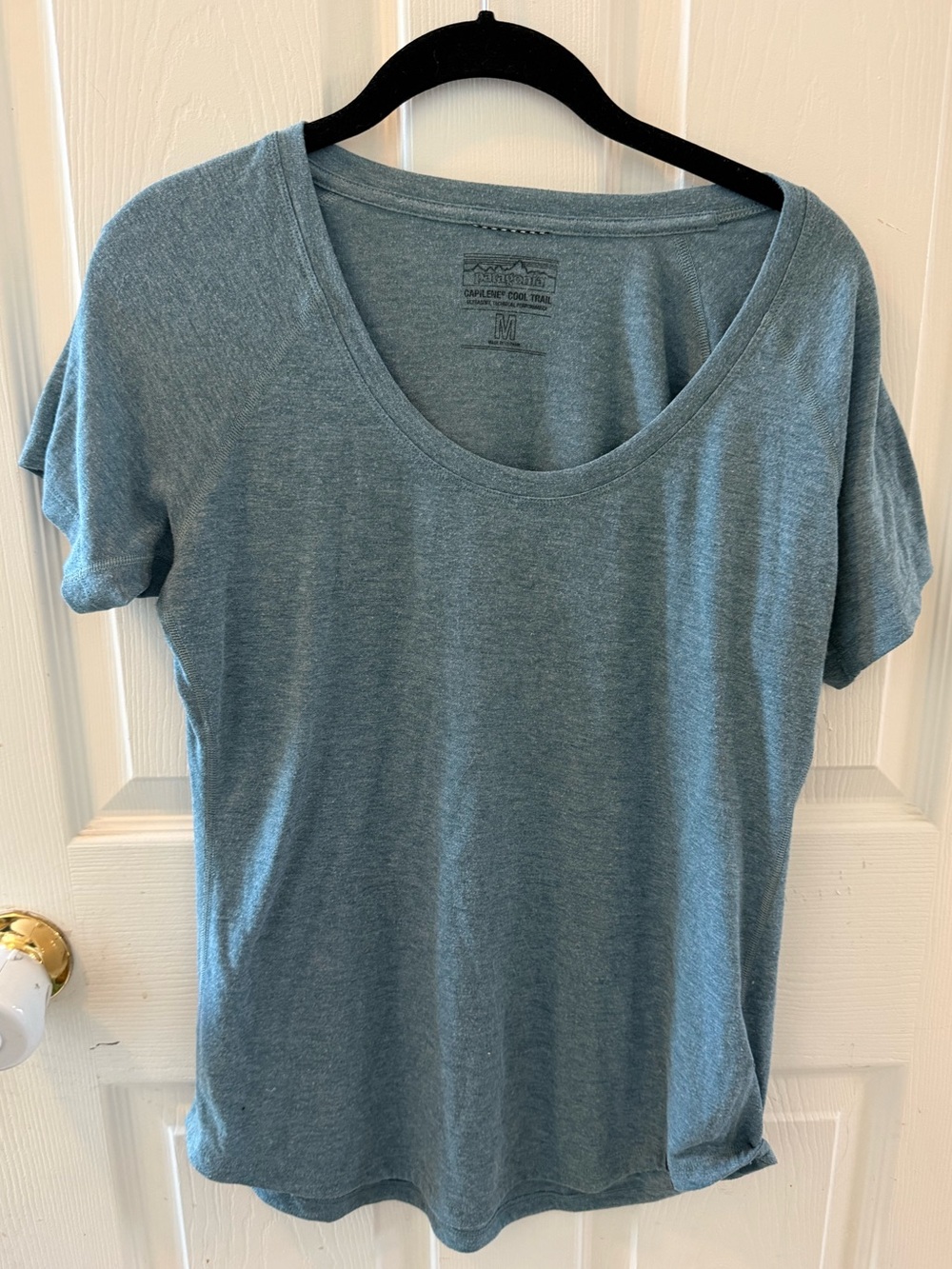 Patagonia Women’s Capilene Cool Trail Shirt Tasmanian Teal Size M